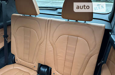 Позашляховик / Кросовер BMW X7 2020 в 
