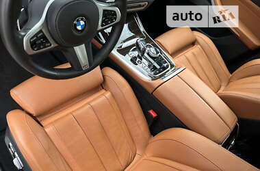 Позашляховик / Кросовер BMW X7 2020 в 