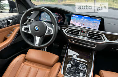 Позашляховик / Кросовер BMW X7 2020 в 