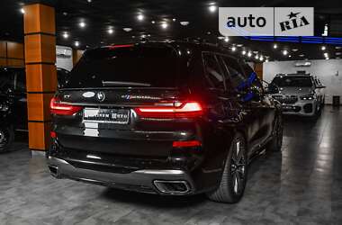 Позашляховик / Кросовер BMW X7 2020 в 