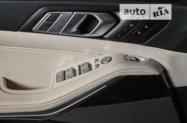 Позашляховик / Кросовер BMW X7 2020 в 