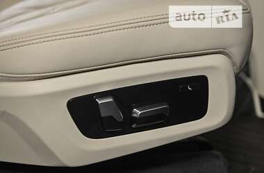 Позашляховик / Кросовер BMW X7 2020 в 