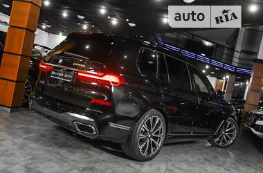 Позашляховик / Кросовер BMW X7 2020 в 