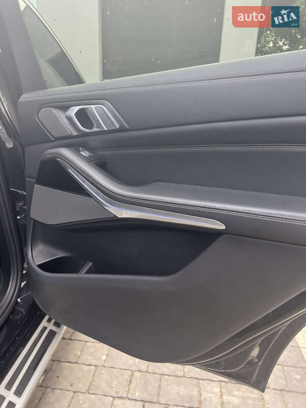 Внедорожник / Кроссовер BMW X7 2019 в Ужгороде