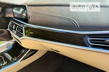 Позашляховик / Кросовер BMW X7 2019 в 