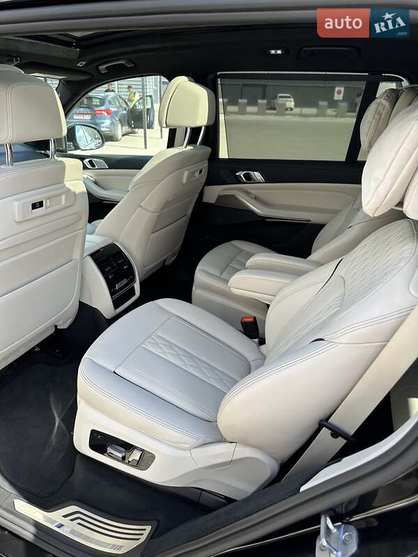 Позашляховик / Кросовер BMW X7 2020 в Києві