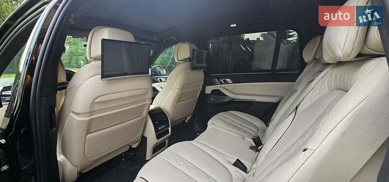 Внедорожник / Кроссовер BMW X7 2020 в Житомире
