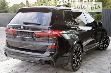 Позашляховик / Кросовер BMW X7 2022 в 