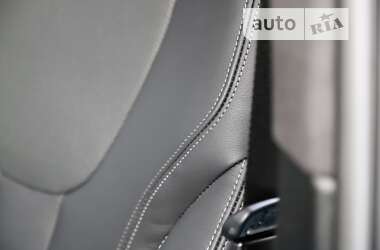 Позашляховик / Кросовер BMW X7 2022 в 