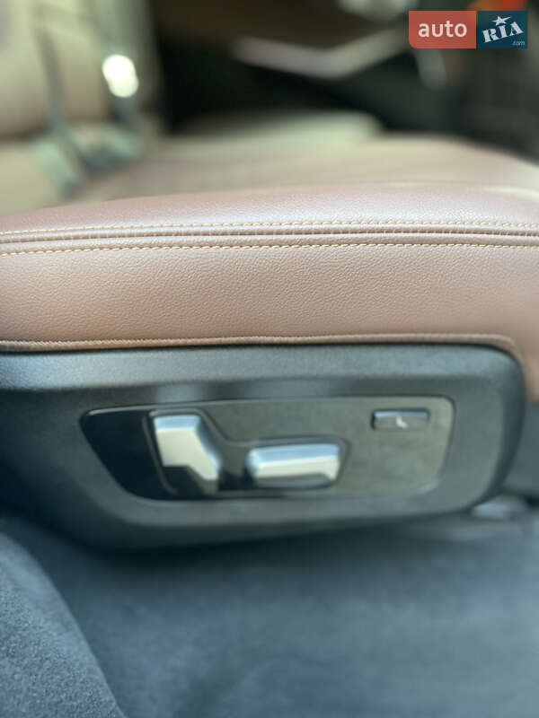 Внедорожник / Кроссовер BMW X7 2019 в Новомосковске