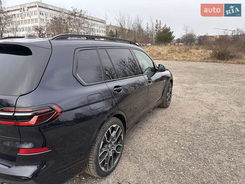 Внедорожник / Кроссовер BMW X7 2023 в Ужгороде