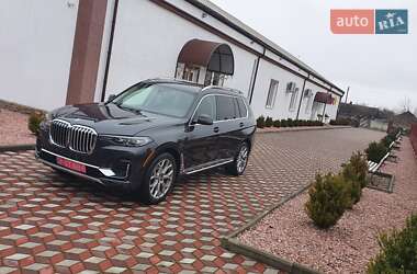 Позашляховик / Кросовер BMW X7 2021 в 