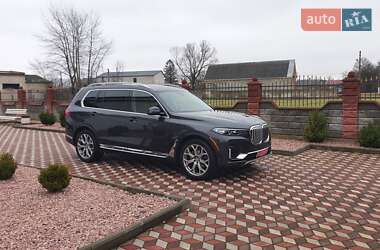 Позашляховик / Кросовер BMW X7 2021 в 
