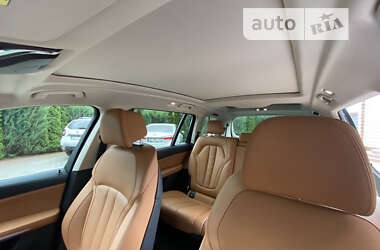 Позашляховик / Кросовер BMW X7 2022 в 