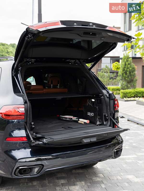 Внедорожник / Кроссовер BMW X7 2021 в Ужгороде