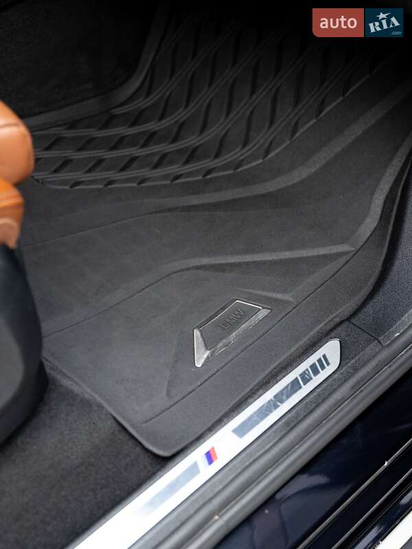 Внедорожник / Кроссовер BMW X7 2021 в Ужгороде