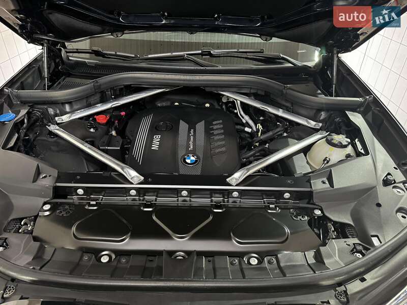 Внедорожник / Кроссовер BMW X7 2021 в Ужгороде