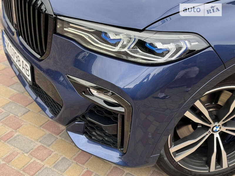 Внедорожник / Кроссовер BMW X7 2021 в Ровно
