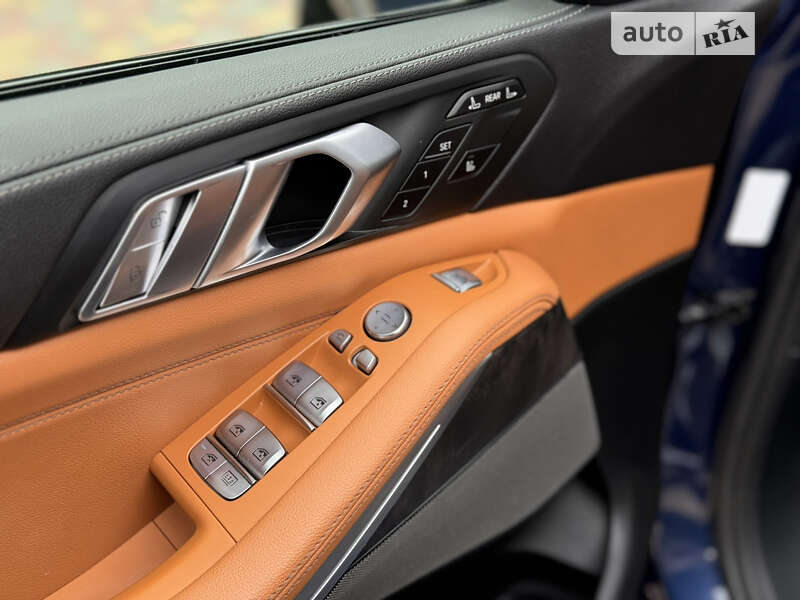 Внедорожник / Кроссовер BMW X7 2021 в Ровно