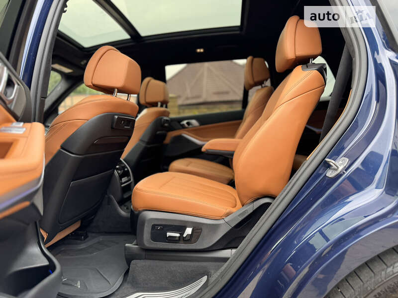 Внедорожник / Кроссовер BMW X7 2021 в Ровно