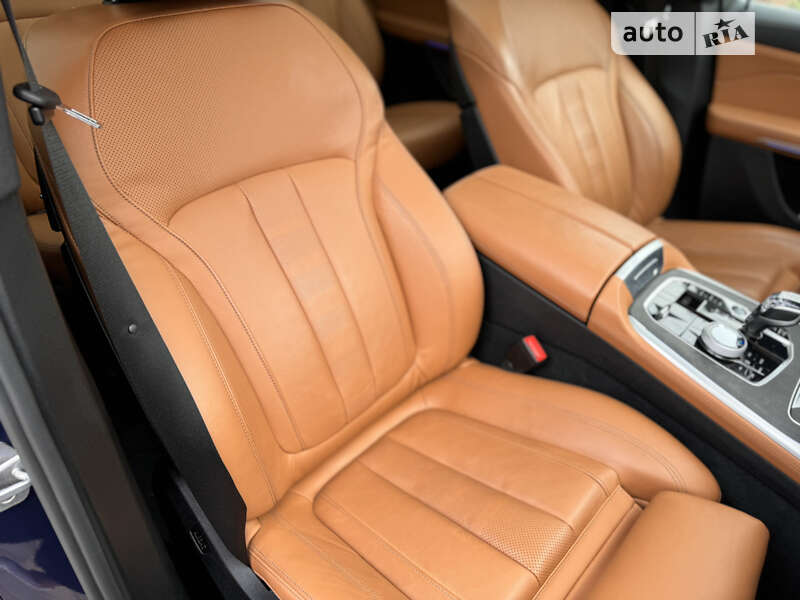 Внедорожник / Кроссовер BMW X7 2021 в Ровно