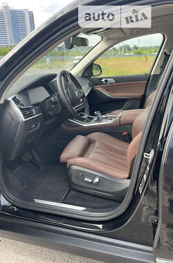 Внедорожник / Кроссовер BMW X7 2022 в 