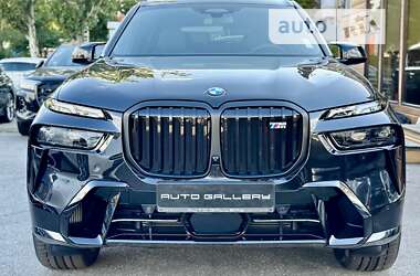 Позашляховик / Кросовер BMW X7 2024 в 