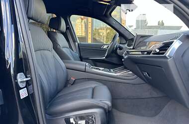 Позашляховик / Кросовер BMW X7 2024 в 