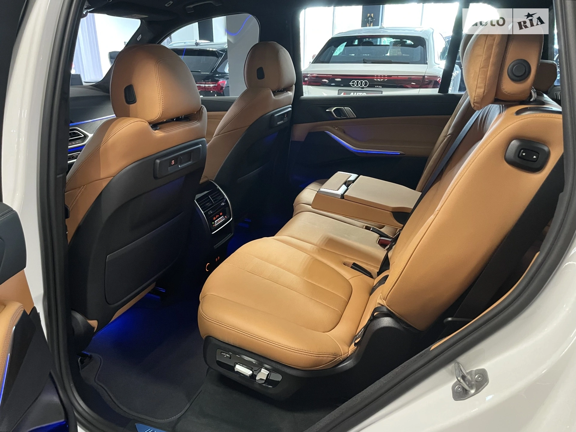 2022 BMW X7 - мініатюра 52