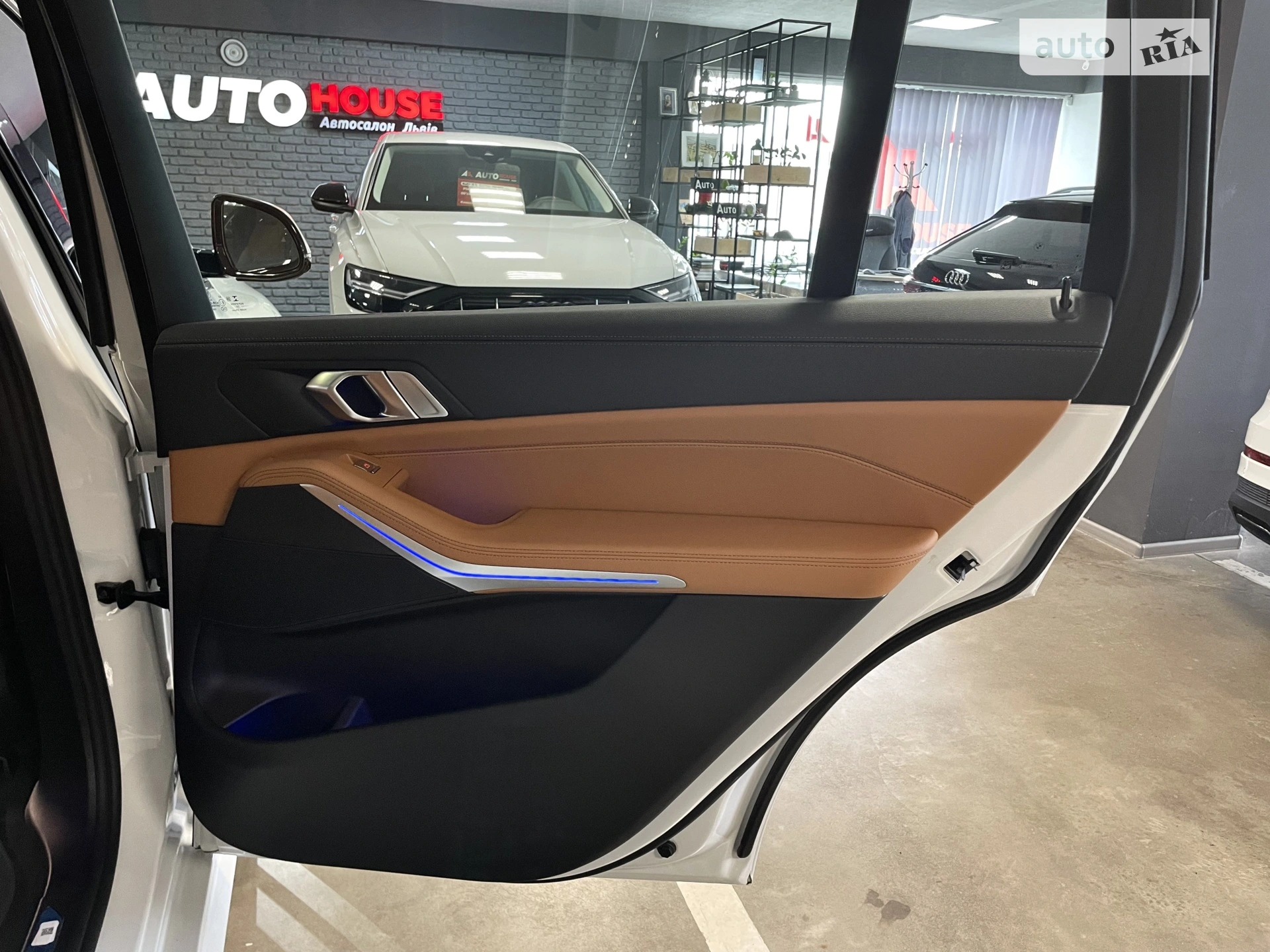 2022 BMW X7 - мініатюра 61