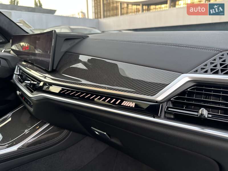Внедорожник / Кроссовер BMW X7 2024 в Киеве