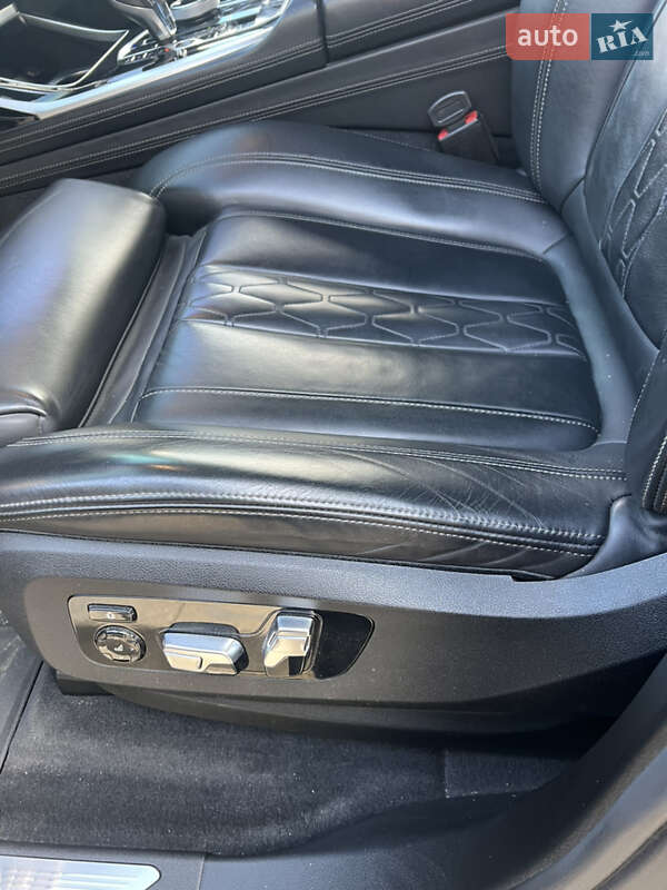 Внедорожник / Кроссовер BMW X7 2019 в Ужгороде