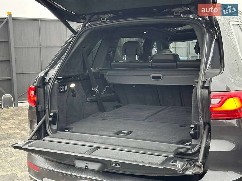 Внедорожник / Кроссовер BMW X7 2020 в Киеве