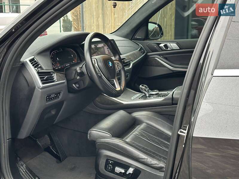 Внедорожник / Кроссовер BMW X7 2020 в Киеве