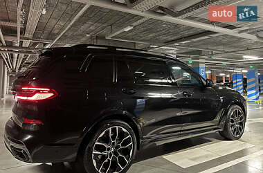 Внедорожник / Кроссовер BMW X7 2023 в 