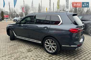 Позашляховик / Кросовер BMW X7 2020 в 