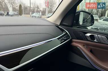 Позашляховик / Кросовер BMW X7 2020 в 