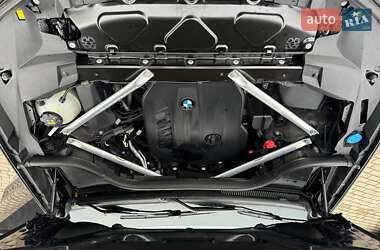 Позашляховик / Кросовер BMW X7 2020 в 