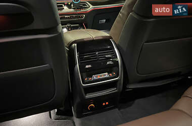 Внедорожник / Кроссовер BMW X7 2019 в 