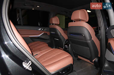 Внедорожник / Кроссовер BMW X7 2023 в 