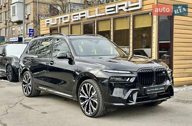 Внедорожник / Кроссовер BMW X7 2024 в Киеве