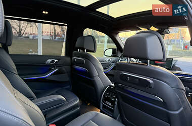 Внедорожник / Кроссовер BMW X7 2023 в 