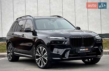 Внедорожник / Кроссовер BMW X7 2023 в Киеве