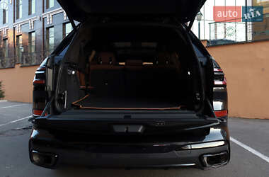 Внедорожник / Кроссовер BMW X7 2023 в 