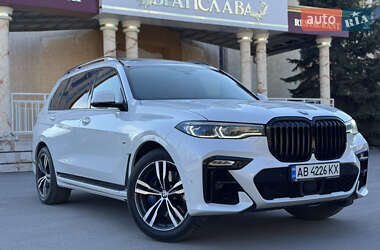 Позашляховик / Кросовер BMW X7 2020 в 