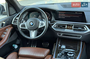 Позашляховик / Кросовер BMW X7 2020 в 