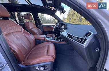 Позашляховик / Кросовер BMW X7 2020 в 