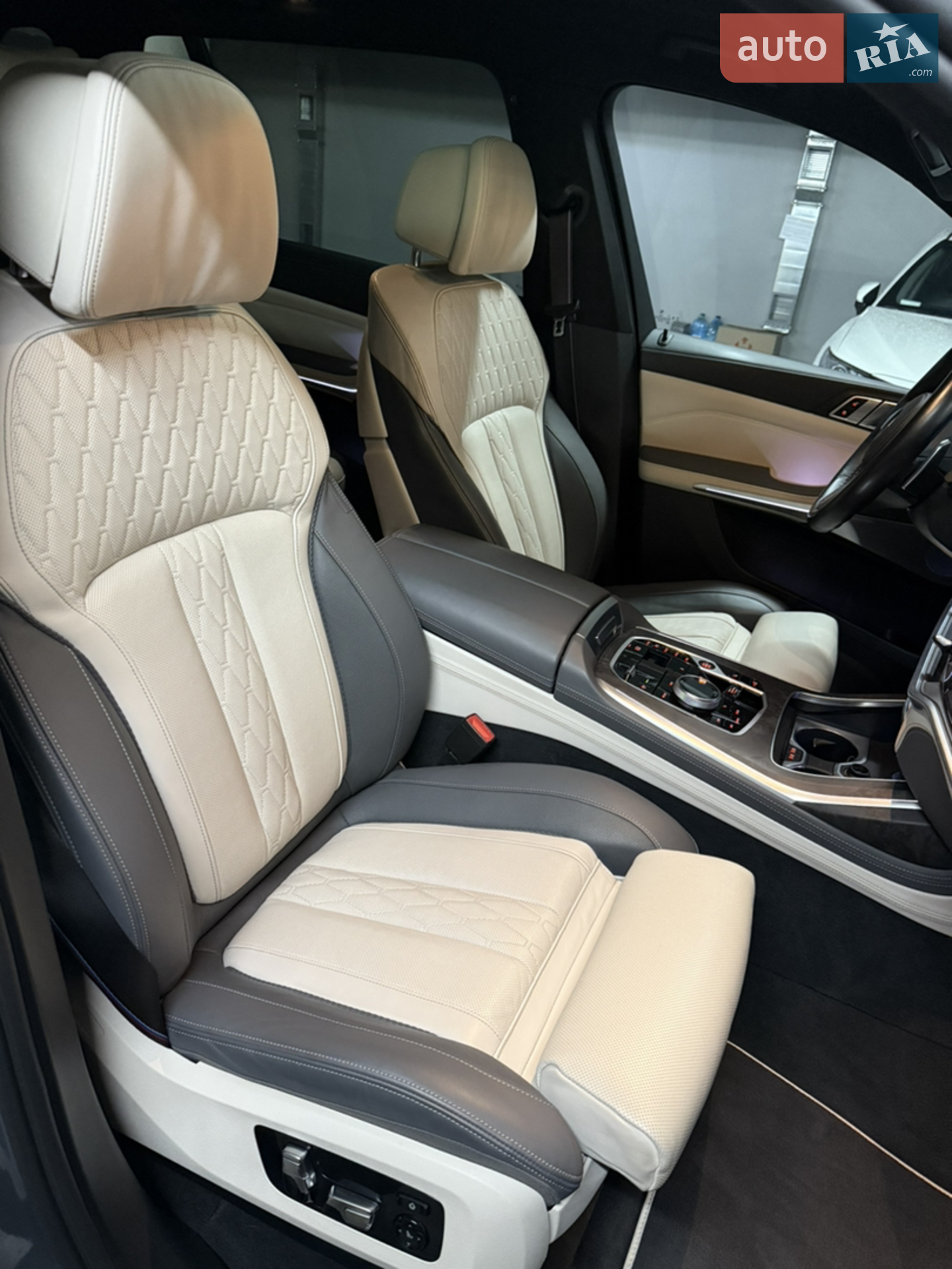 2022 BMW X7 - мініатюра 38
