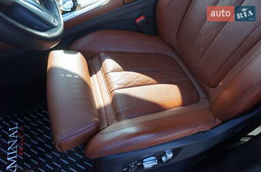 Внедорожник / Кроссовер BMW X7 2019 в 
