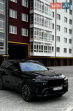 Позашляховик / Кросовер BMW X7 2022 в 